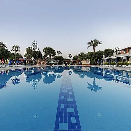 Club Turtas 4* Konaklı