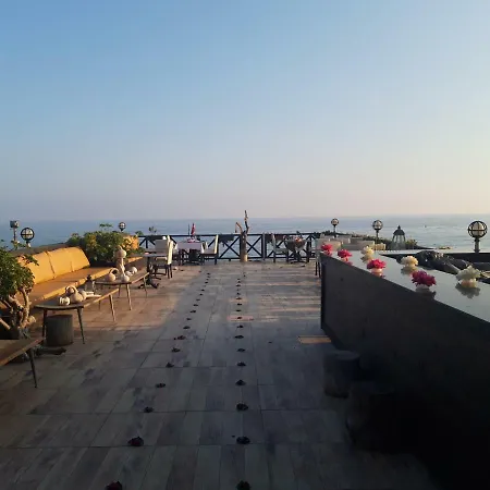 Club Turtas Konaklı